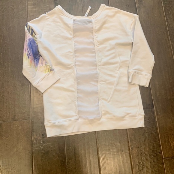 Top - Picture 2 of 2